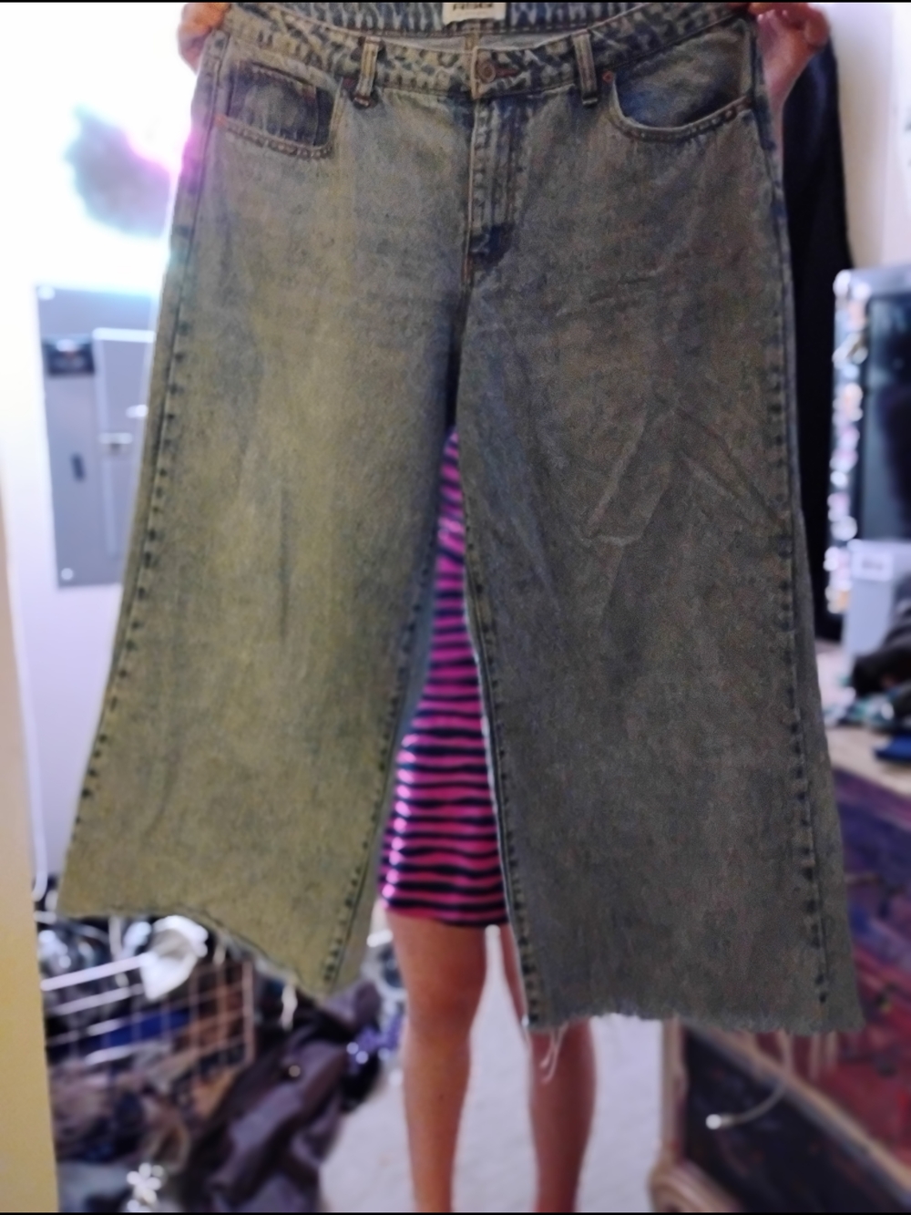 RSQ Faded Blue Wide-Leg Cropped Jeans